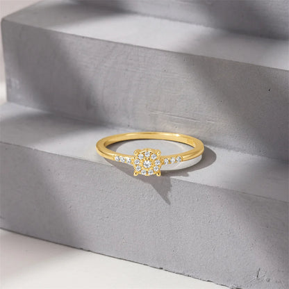 Round Cut CZ Engagement Ring